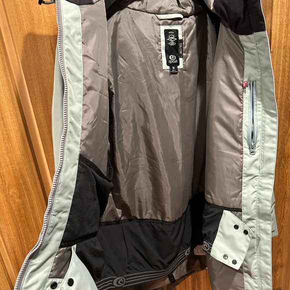 Rip Curl 20k/20k snow jacket, medium, like new, no tags. - Picture 3 of 9